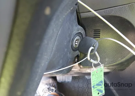 2015 Toyota Corolla L из США, поврежденный, VIN 2T1BURHE2FC237833